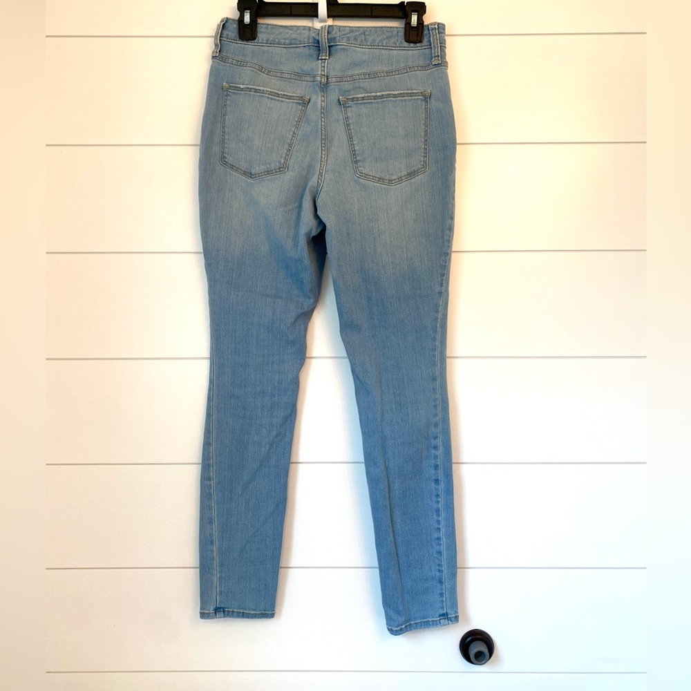 Universal Thread jeans. “High Rise Skinny” fit. Size 6/28. - Picture 7 of 8